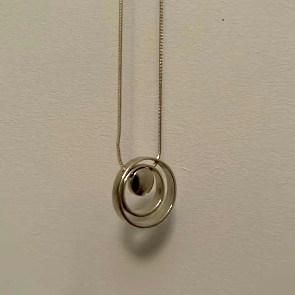 Unknown brand, long silver necklace, good condition